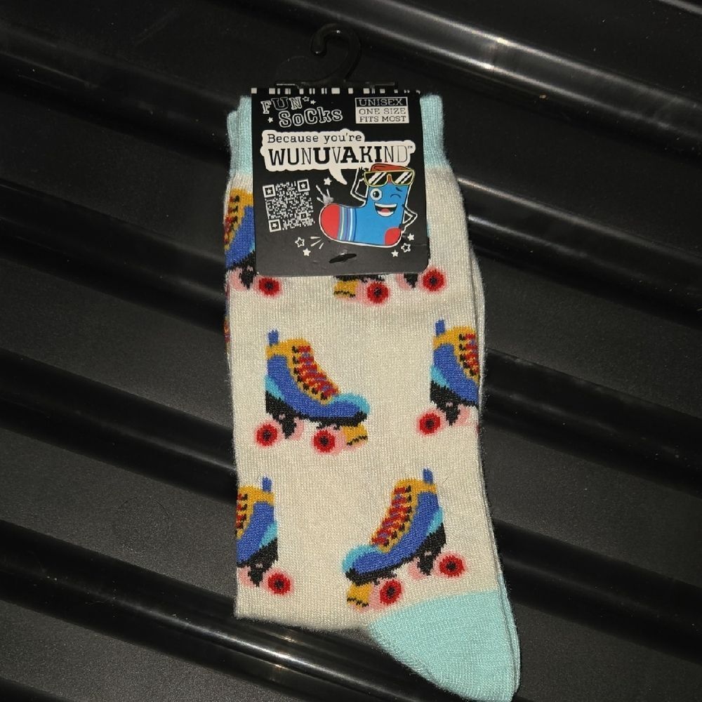 🖤5/$20🖤 Roller Skate Socks - Cream and Blue